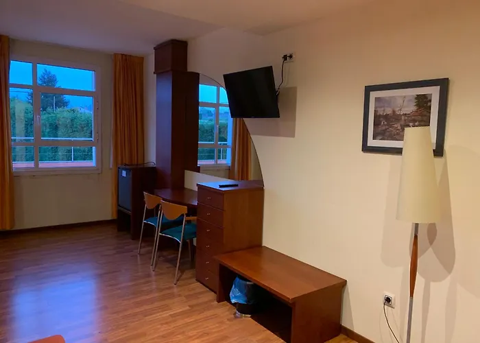 巴雷罗酒店 Leira