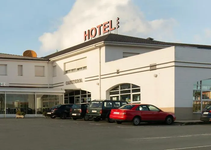 巴雷罗酒店 Leira