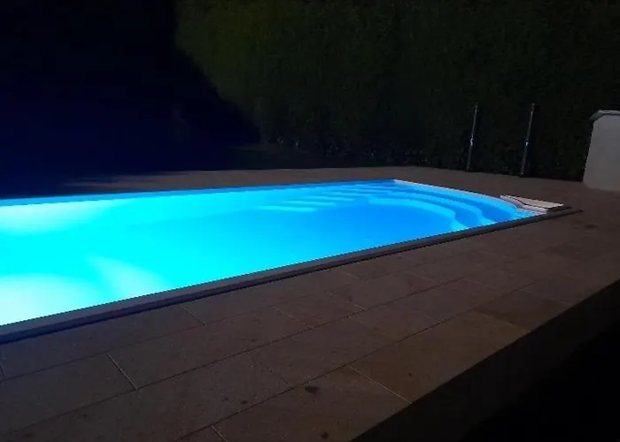 巴雷罗酒店 Leira